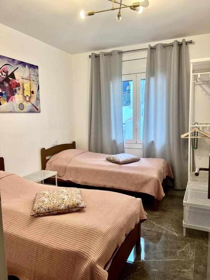 Amplio Apartamento Tranquilo Cerca De La Playa Roses Eksteriør bilde